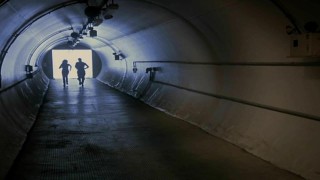 Кадр з фільму Павуки