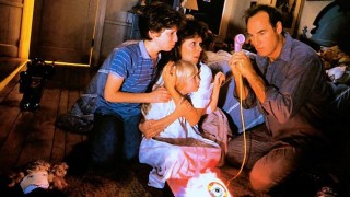 Кадр з фільму Полтергейст 2: Інший бік