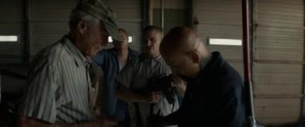 Кадр з фільму Наркокур'єр