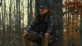 Кадр з фільму Сезон убивць