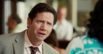 Кадр з фільму Порушуючи правила