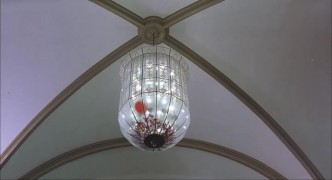 Кадр з фільму Кинджали-близнята