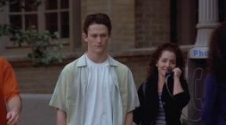 Кадр з фільму 100 дівчат