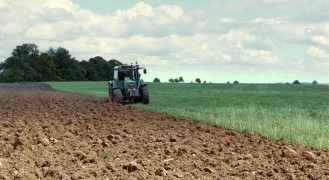 Кадр з фільму Код невідомий: Незакінчена розповідь про кілька подорожей