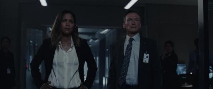 Кадр з фільму Падіння Місяця