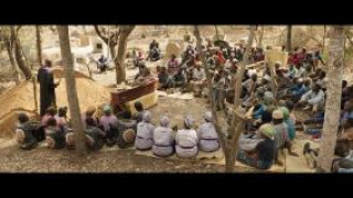 Кадр з фільму Хлопчик, який приборкав вітер