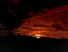 Кадр з фільму Темний день, світла ніч