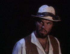 Кадр з фільму Вісімсот льє вниз Амазонкою