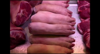 Кадр з фільму Париж зачекає