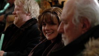 Кадр з фільму Дикуни