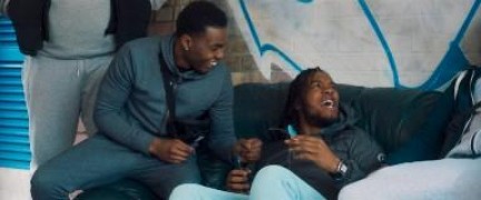 Кадр з фільму Сумна історія