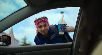 Кадр з фільму Черепахи аж до низу