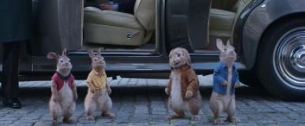 Кадр з фільму Кролик Петрик: Втеча до міста