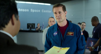 Кадр з фільму За мільйон миль