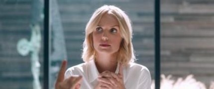 Кадр з фільму Від сім'ї не втечеш