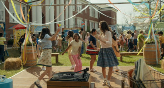 Кадр з фільму Ти тут, Боже? Це я, Маргарет.