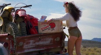 Кадр з фільму Години відчаю