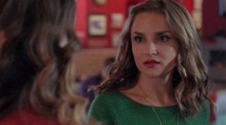 Кадр з фільму Різдво в Іґл-Рідж