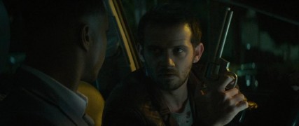 Кадр з фільму Небезпечний пасажир