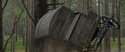 Кадр з фільму Енола Xолмс 2