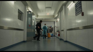 Кадр з фільму Ножі наголо: Прокинься, покійнику