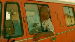 Кадр з фільму Хлопчик на ім'я Вітрильник