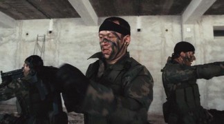 Кадр з фільму Чорний грім