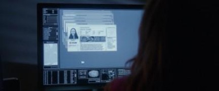 Кадр з фільму Встигнути за Джонсами