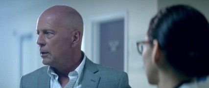 Кадр з фільму В облозі