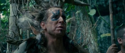 Кадр з фільму Ласкаво просимо в джунглі