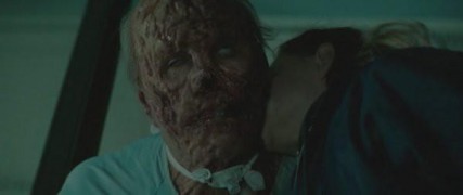 Кадр з фільму Впусти мене