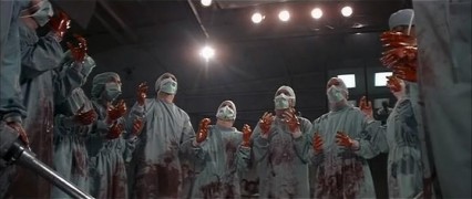 Кадр з фільму Кінг Конг живий