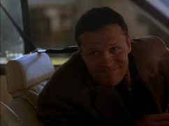 Кадр з фільму Спина до спини