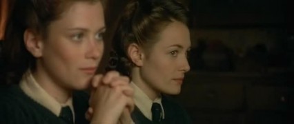 Кадр з фільму Три англійки за містом