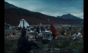 Кадр з фільму Поселенці