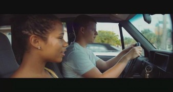 Кадр з фільму Хвилі