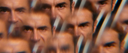 Кадр з фільму Відображення у мертвому діаманті