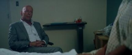 Кадр з фільму В облозі