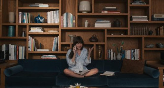 Кадр з фільму Матеріалісти