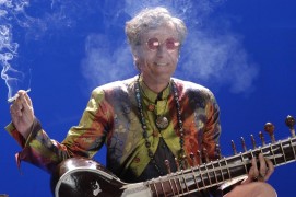 Кадр з фільму Життя і смерть Пітера Селлерса