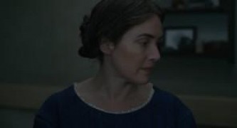 Кадр з фільму Амоніт