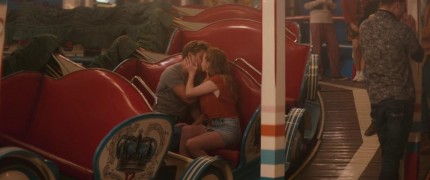 Кадр з фільму Так близько до горизонту