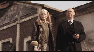 Кадр з фільму Пекельні послуги дорого коштують