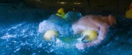 Кадр з фільму Поза часом