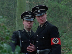 Кадр з фільму Самотній вовк