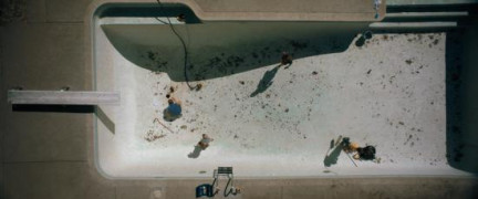 Кадр з фільму Нічний заплив