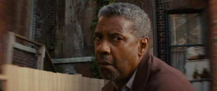 Кадр з фільму Паркани