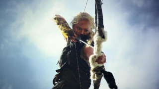 Кадр з фільму Вціліла