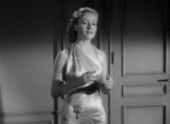 Кадр з фільму Бути чи не бути