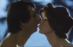 Кадр з фільму Далі нікуди